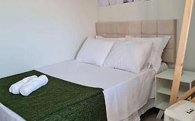 Kitnet404 central, com tv smart,linda vista para janela